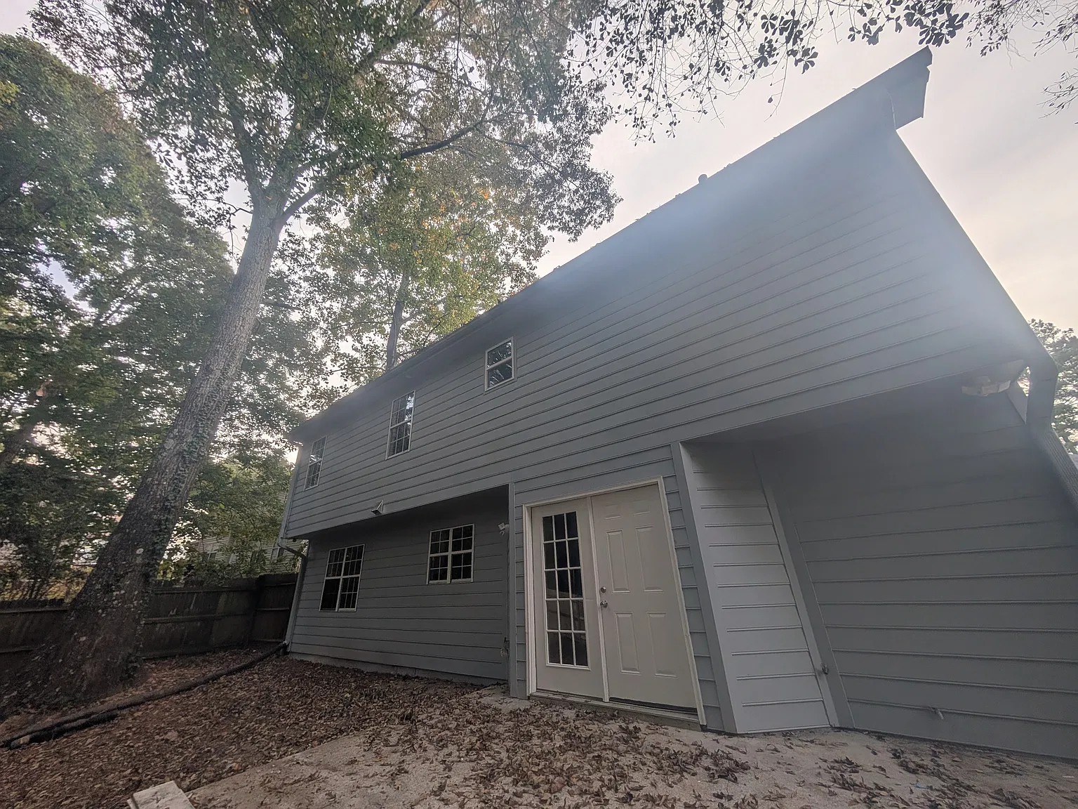 3 bed, 2.5 bath, 1896 sqft, $2,400 — Photo 3