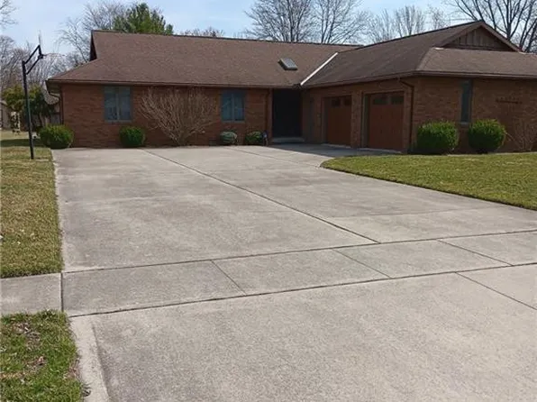 1300 Woodworth Dr, Findlay, OH 45840