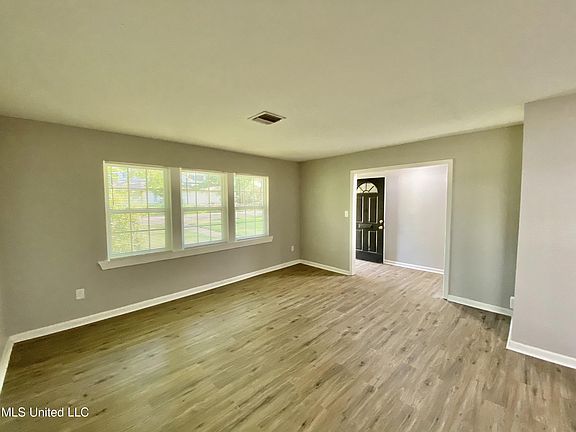 5th image of 507 Heatherwood Dr