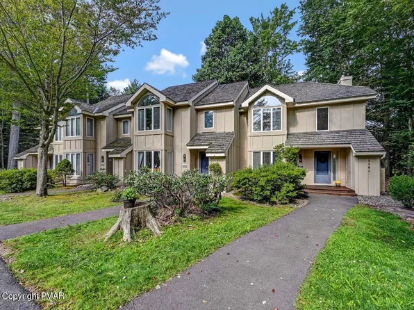 327 Chickagami Ln, Pocono Pines, PA 18350