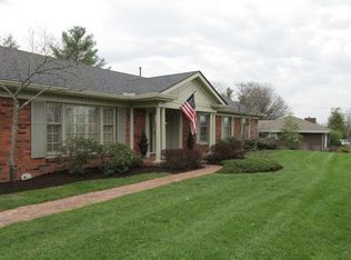 3221 Roxburg Dr, Lexington, KY 40503