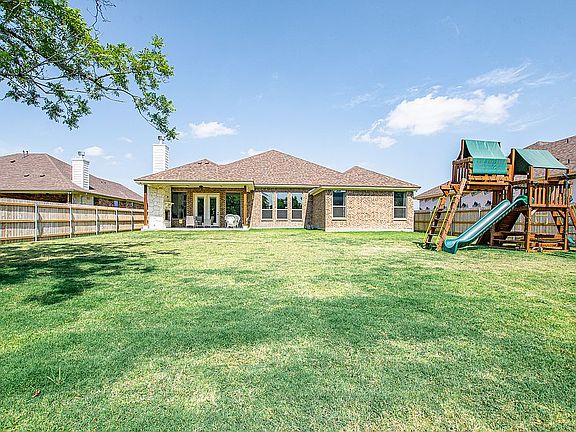 4th image of 256 Pecan Meadow Ln