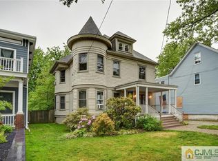 45 Lewis St, Perth Amboy, NJ 08861