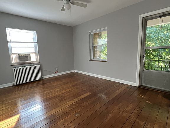 4th image of 3139 Beaver Ave APT 2