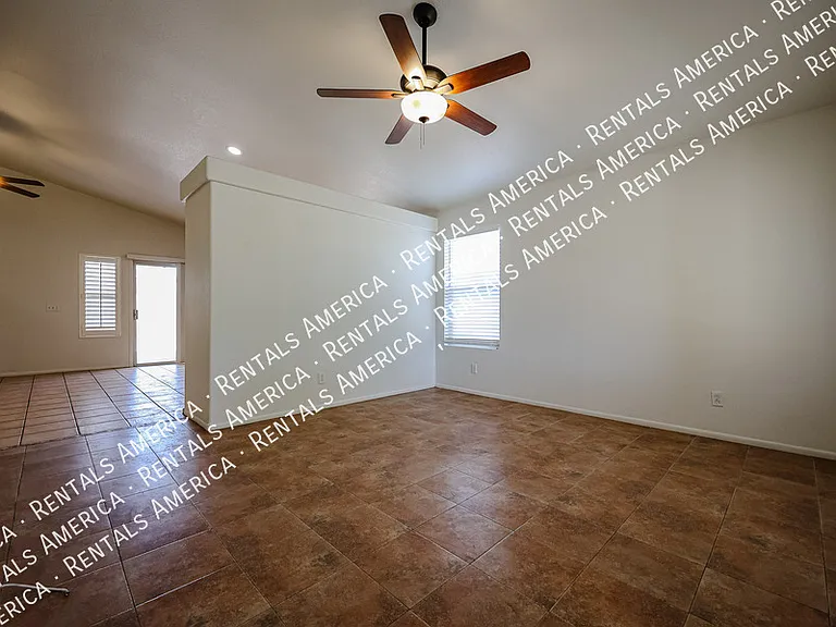 2354 E Browning Pl — Photo 1