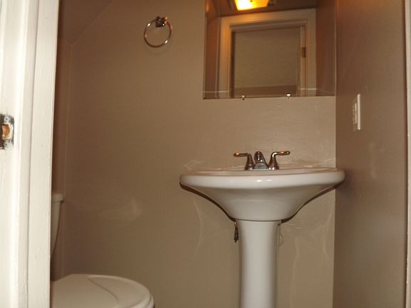 4th image of 549 Cherry Stone Ct APT B