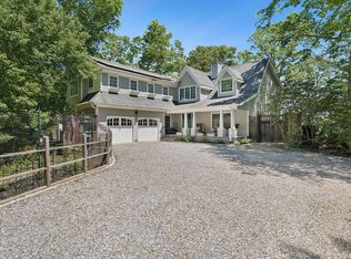 22 Wolf Swamp Ln, Southampton, NY 11968