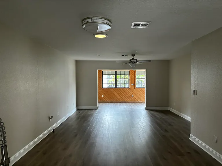 255 Paradise Blvd #18 — Photo 9