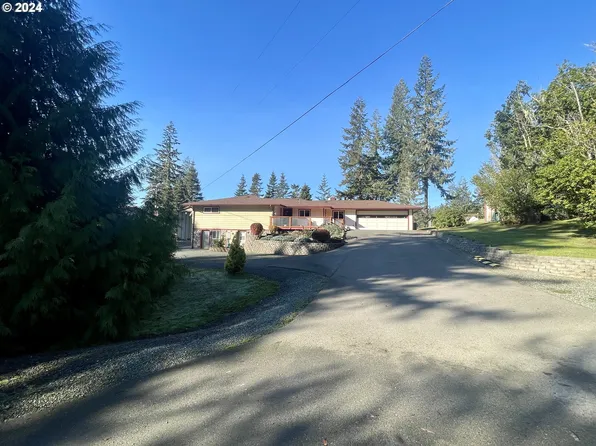 54866 Robinson Rd, Coquille, OR 97423