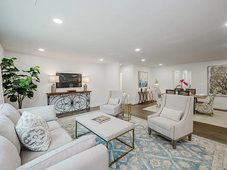 2260 Pine Ln — Photo 8