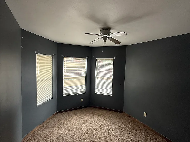 273-275 Rivet St #2W — Photo 8