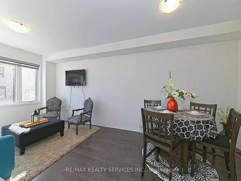 15 Blacklock St #19 — Photo 13