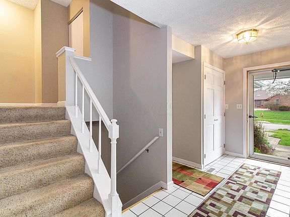 2nd image of 218 Spicewood Ln
