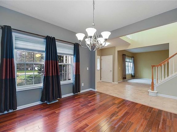 3rd image of 5111 Stevenson St