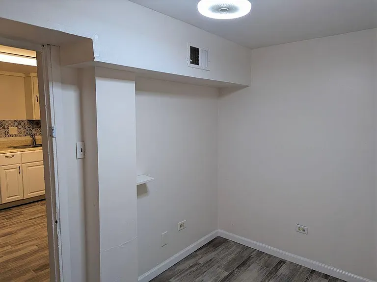 3239 N Southport Ave #RG — Photo 13