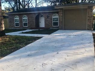 1924 Cooper Rd, Gretna, LA 70056