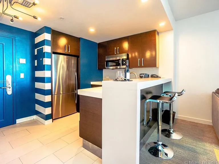 17215 Collins Ave — Photo 6