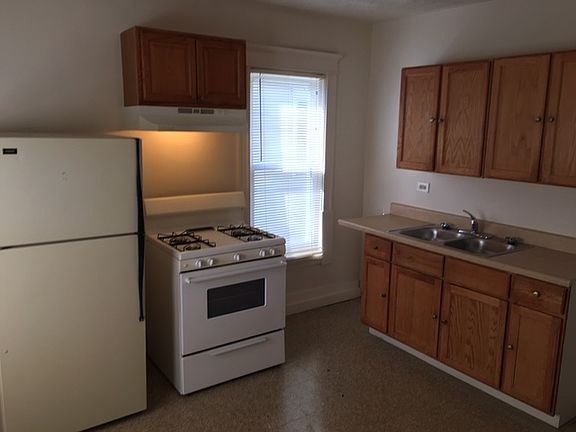 2nd image of 707 N County St #2