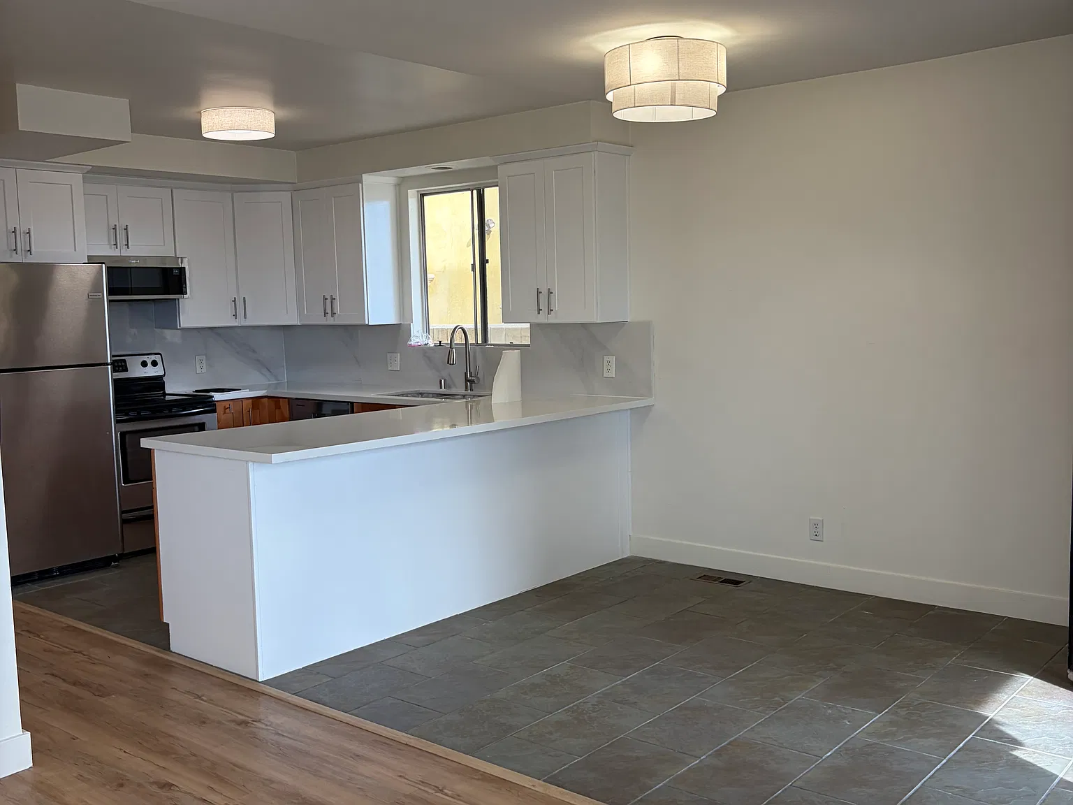 2 bed, 1000 sqft, $3,250 — Photo 4