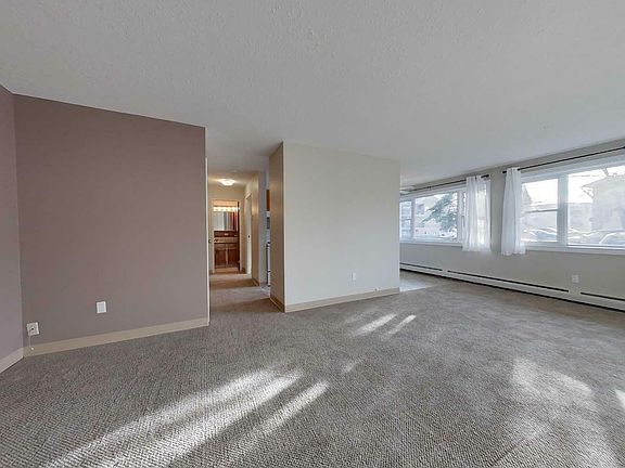 3rd image of 101-10230 106th Ave #101