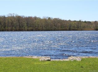 4 Myrtle Rd, Griswold, CT 06351