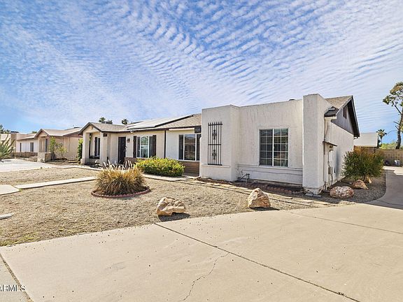 2nd image of 5123 W WILLOW Avenue