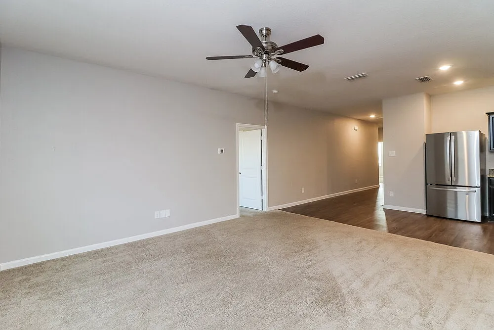 3 bed, 2.0 bath, 1589 sqft, $1,925 — Photo 4