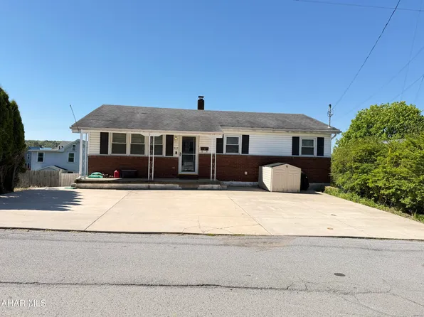 312 Grant St, Gallitzin, PA 16641
