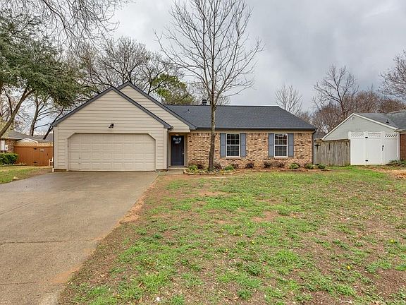 3rd image of 1838 Teton Dr