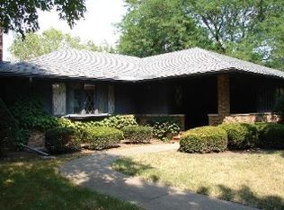 265 Kingsway Dr, Aurora, IL 60506