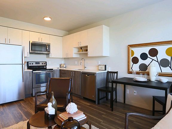 5th image of 7400 SE Milwaukie Ave #1-413