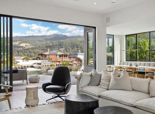 297 Seadrift Rd, Stinson Beach, CA 94970