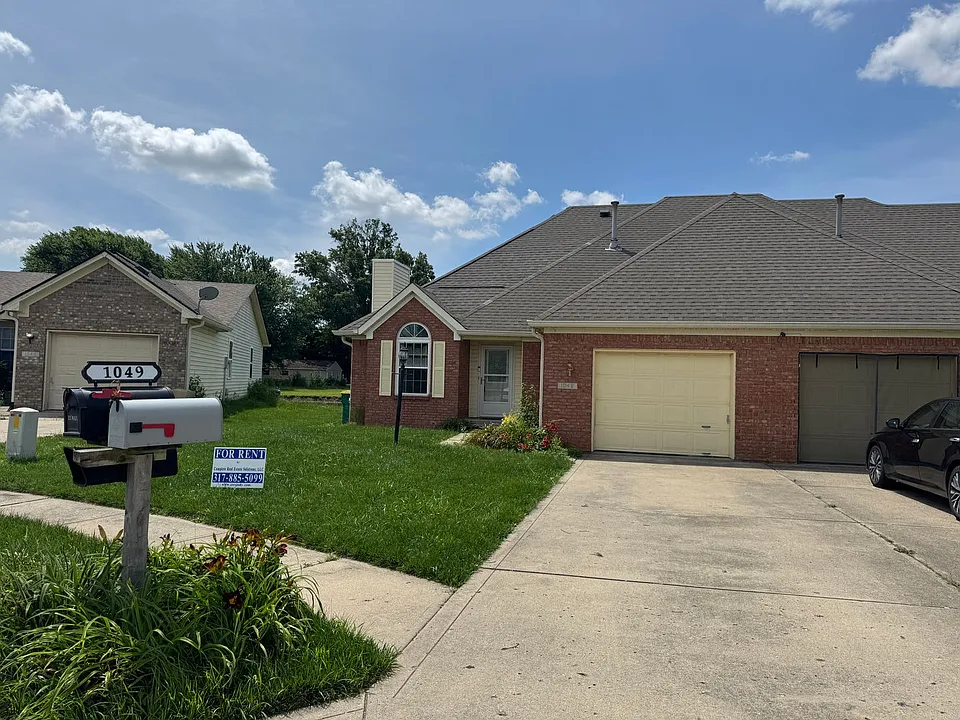 1049 Mustang Ct