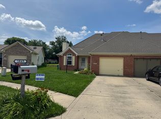 1049 Mustang Ct, Franklin, IN 46131