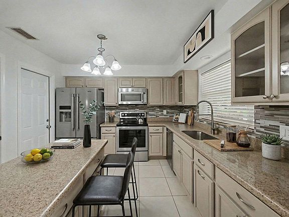 5th image of 4500 Ficus Tree Road