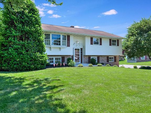 4th image of 454 Philmont Dr