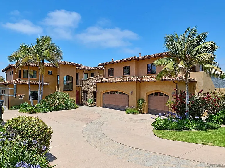 645 N Rios Ave — Photo 18