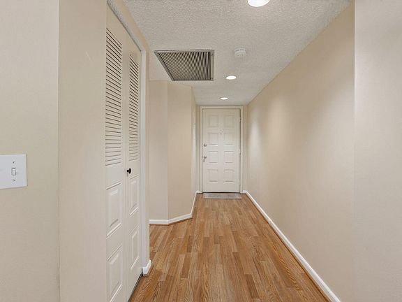 4th image of 300 SW 130TH Terrace #202B