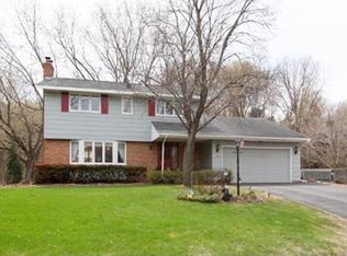 1005 Leisure Ct, Burnsville, MN 55337
