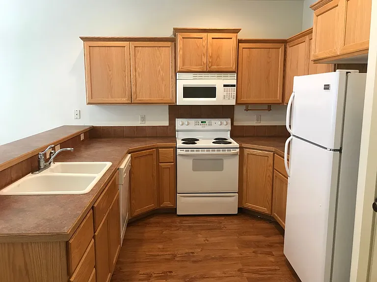 2131 S Amy Ave — Photo 12