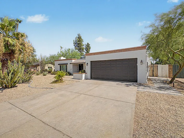 5017 E Acoma Dr — Photo 7
