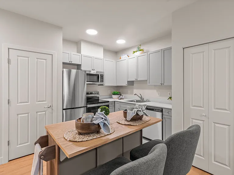 The Residences at Stone Creek — Photo 7