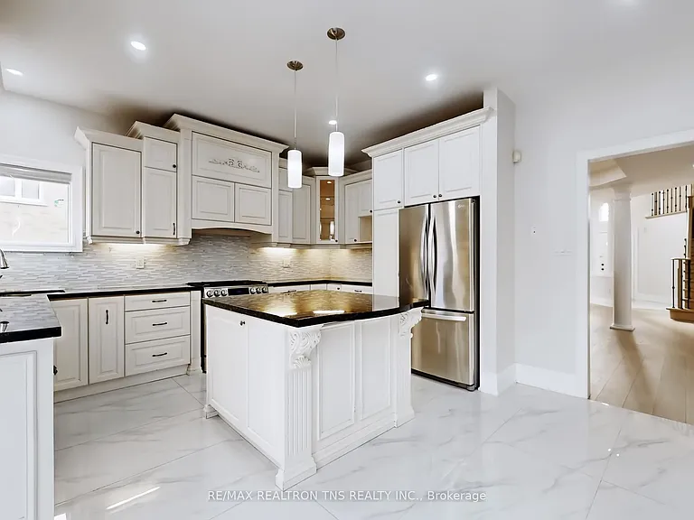 77 Frank Endean Rd — Photo 12