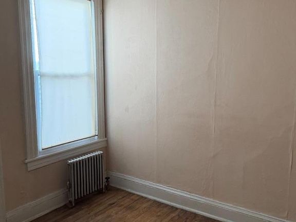 5th image of 580 Madison Ave