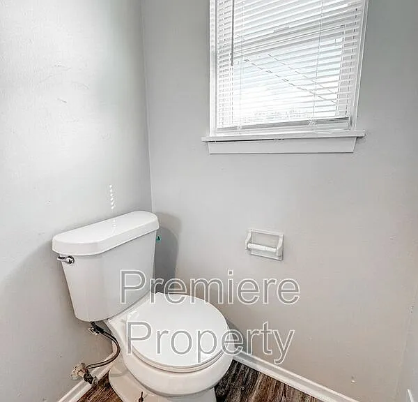 219 N Oak Dr #A — Photo 7