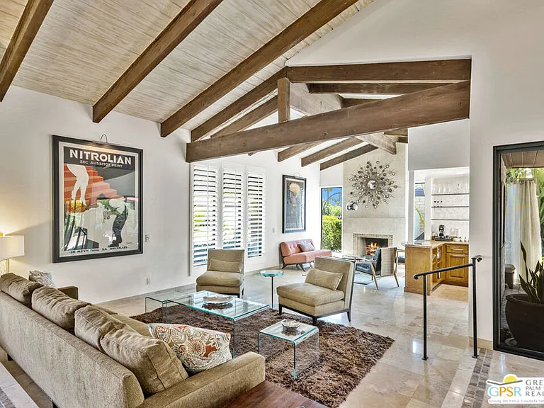 1347 Primavera Dr — Photo 11