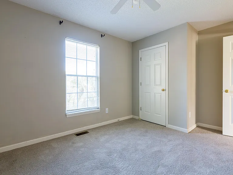 386 Jardinere Walk — Photo 10