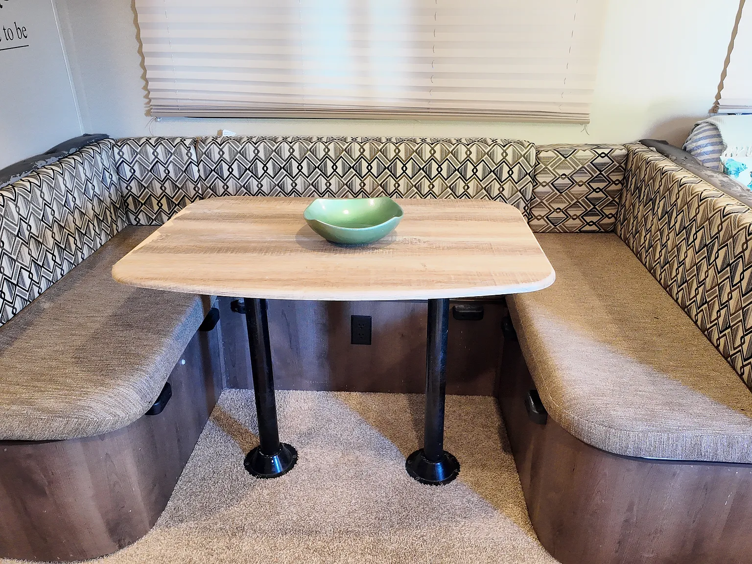 3 bed, 450 sqft, $1,150 — Photo 3