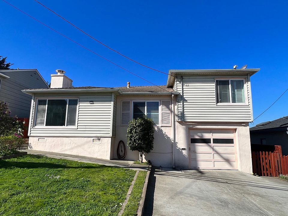 1st image of 827 Stoneyford Dr