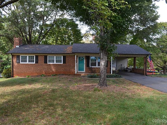 5th image of 1758 Eastway Dr